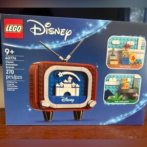 LEGO Disney Retro TV Set with Moving Scenes